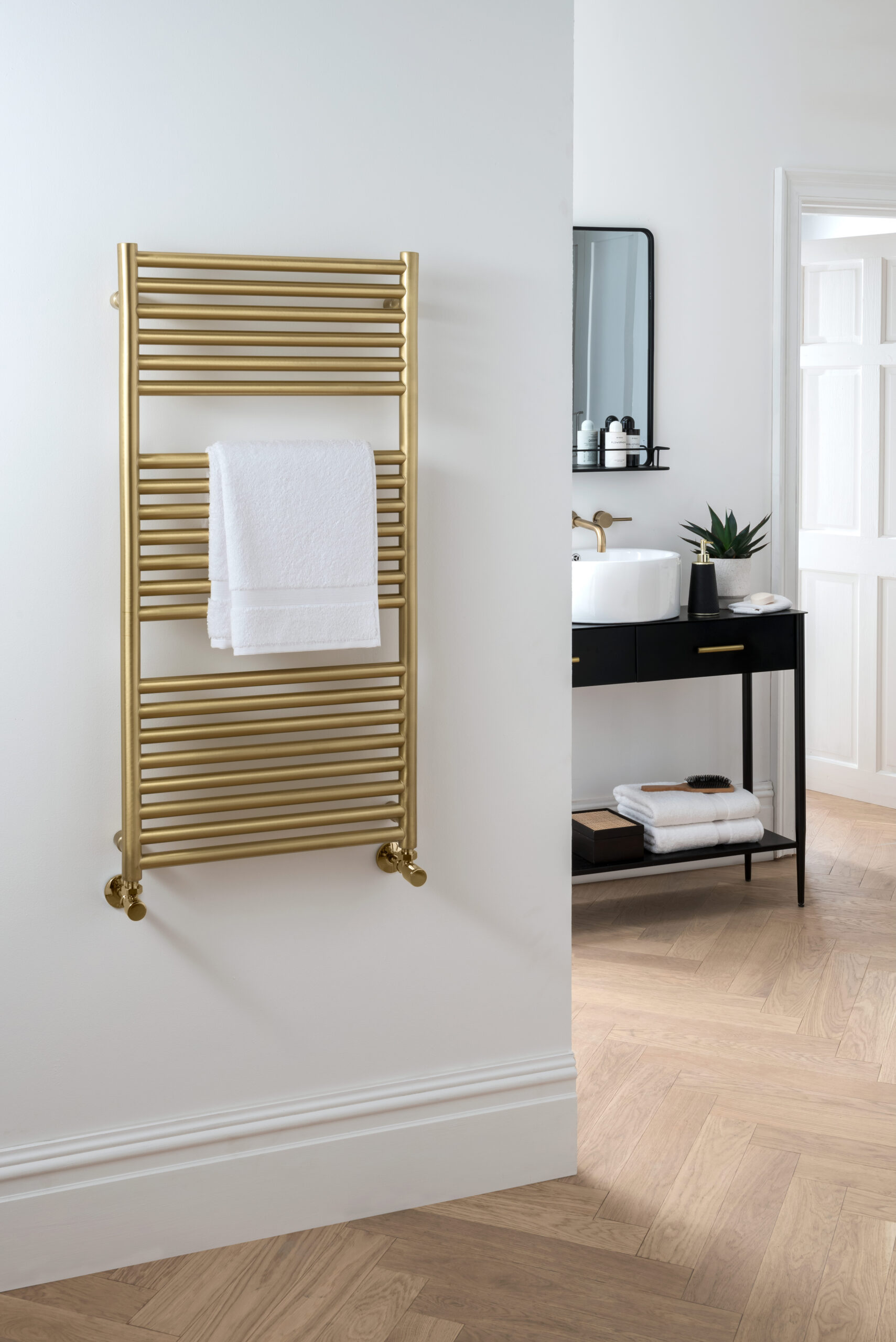 _Studio MD006 Brushed Brass by Vogue (UK) – HR